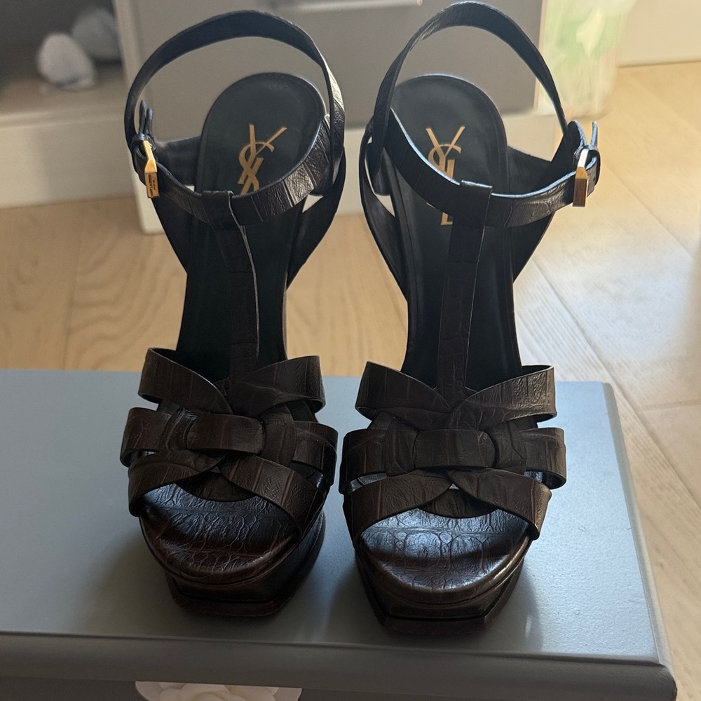 Yves Saint Laurent Black Leather T-Strap Platform Sandals